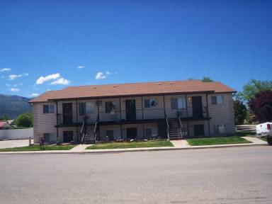 Main picture of 673 W 400 N