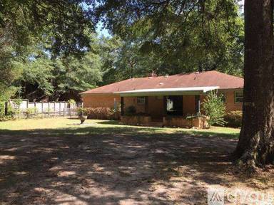 Main picture of 319 Laurel Ln