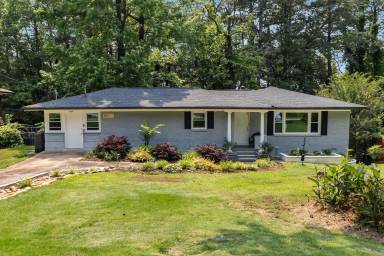 Main picture of 553 Collingwood Dr