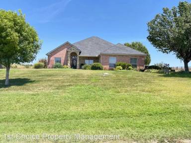 Main picture of 112 Prairie Ridge Dr