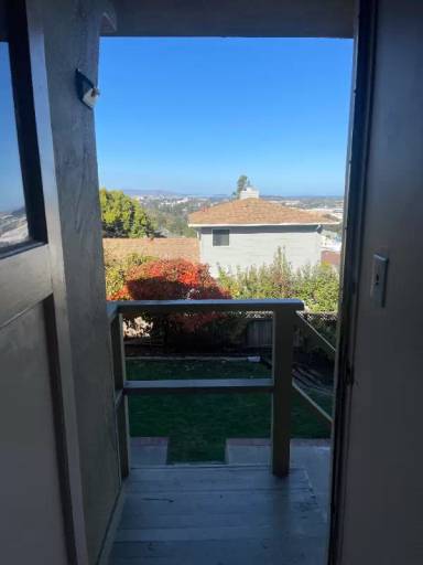 Main picture of 41 41st Ave