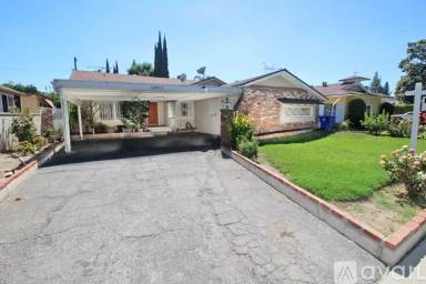 Main picture of 18800 Cohasset St