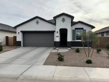 Main picture of 39995 W Agave Rd