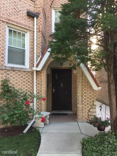 Main picture of 6123 N Moody Ave