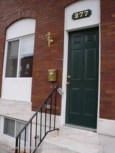 Main picture of 277 S Robinson St
