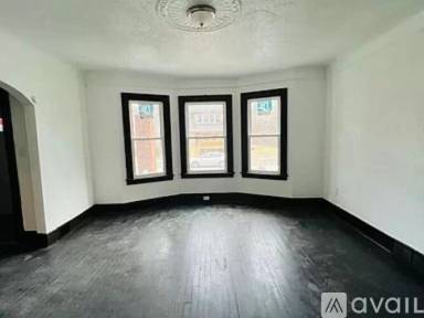 Main picture of 2936 Montgomery St