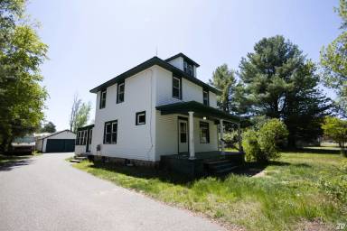 Main picture of 216 Silver Creek Rd