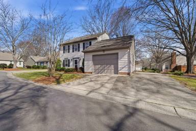 Main picture of 805 Farm Tree Ln