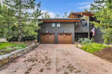 Main picture of 4 Hidden Splendor Ct