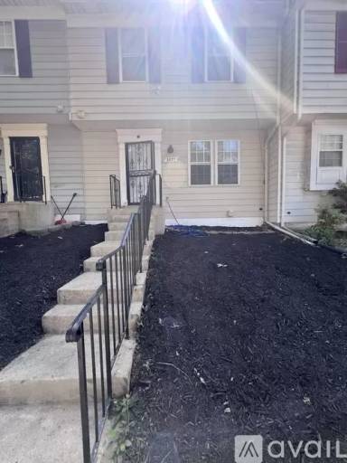 Main picture of 5627 Onslow Way