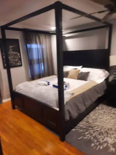 Main picture of 2610 W 102nd St