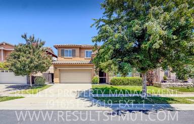 Main picture of 2425 Foxcroft Cir