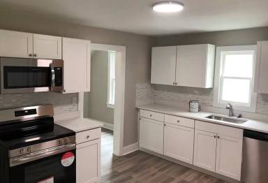 Main picture of 560 Ashton Ave