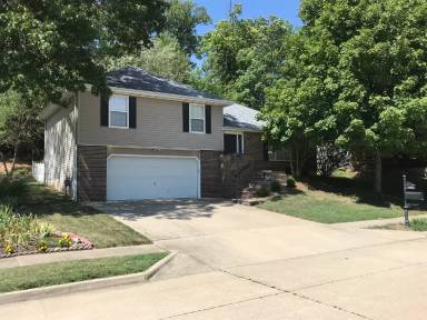 Main picture of 2307 Memorial Ct