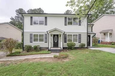Main picture of 214 Bridgefield Pl