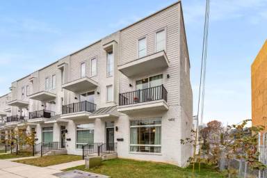 Main picture of 1300 Lischey Ave