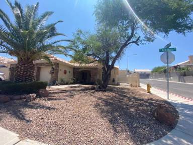 Main picture of 1038 Armillaria St