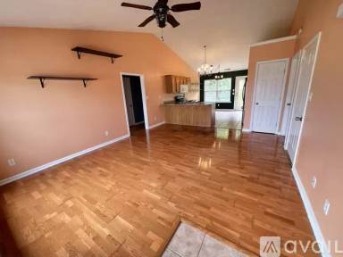Main picture of 600 McKean Dr