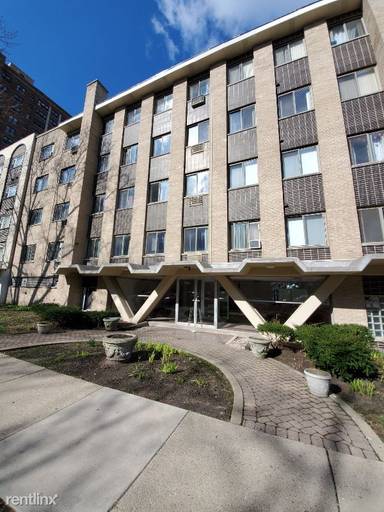Main picture of 6250 N Kenmore Ave
