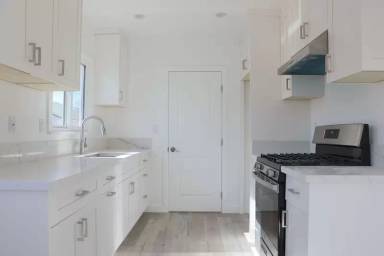 Main picture of 276 Los Angeles Ave