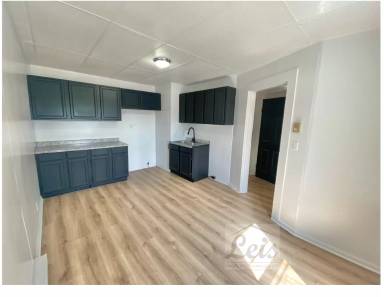 Main picture of 302 S Main St