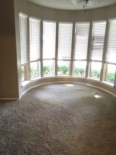Main picture of 712 Springhill Dr