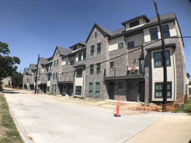 Main picture of 600 Clay St