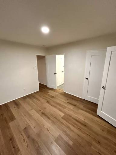 Main picture of 724 Crestmoore Pl
