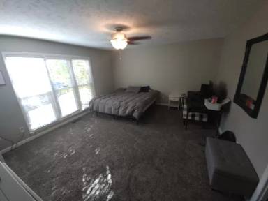 Main picture of 207 Pinewood Ave