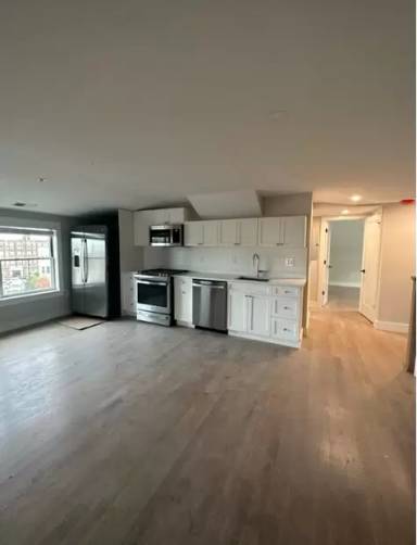 Main picture of 13 Greylock Rd