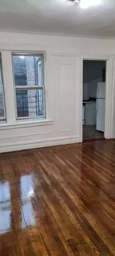 Main picture of 1523 Taylor Ave