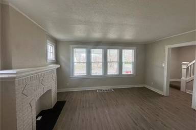 Main picture of 8901 Isham