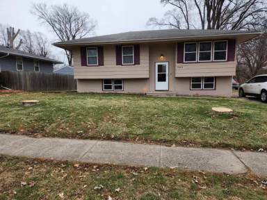 Main picture of 2413 E 42nd St