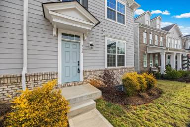 Main picture of 332 Cramerton Mills Pkwy