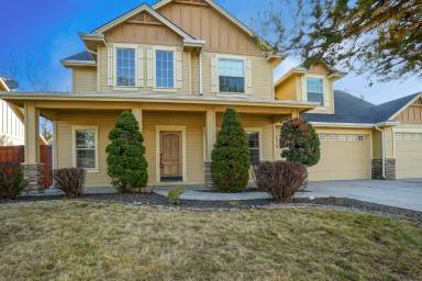 Main picture of 2319 E Challis St