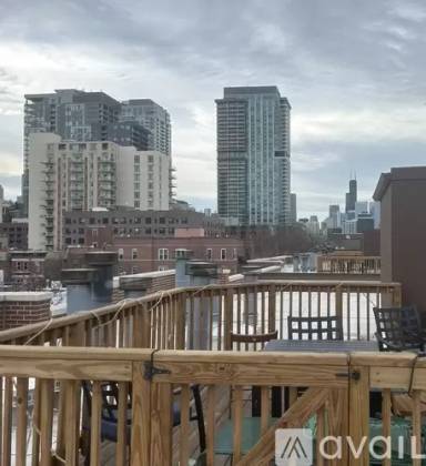 Main picture of 301 W Goethe St