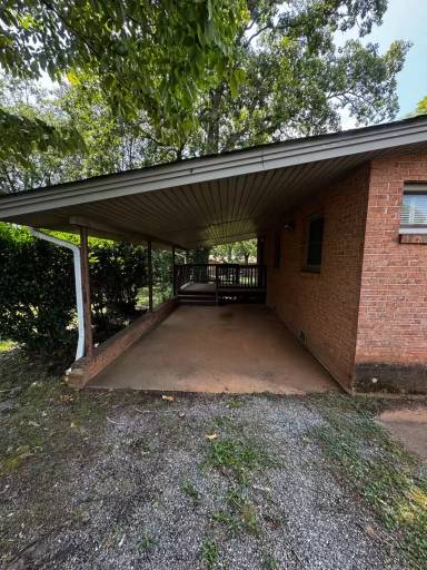 Main picture of 416 Stroud Rd