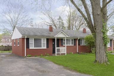 Main picture of 10639 Broadway St