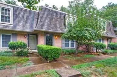 Main picture of Versailles Townhomes Association