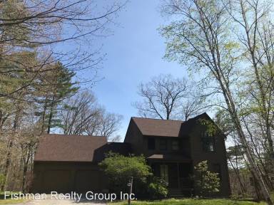 Main picture of 4 Hurley Ln