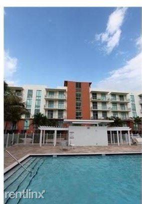 Main picture of 2100 Van Buren St