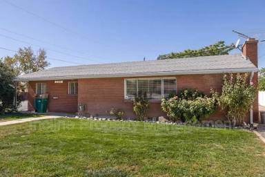 Main picture of 11920 S Redwood Rd