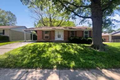 Main picture of 2540 Courtyard Pl