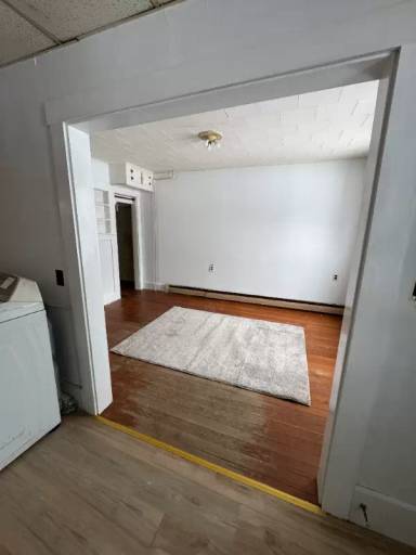 Main picture of 69 Pleasant St