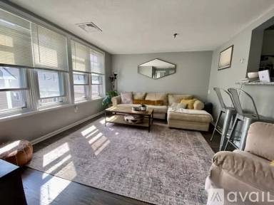 Main picture of 128 Tudor St