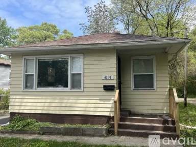 Main picture of 4191 Pierce St