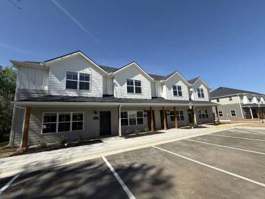 Main picture of 1935 S Garland Ave