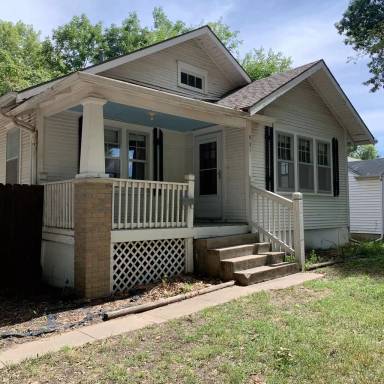 Main picture of 931 S Willow St