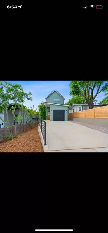 Main picture of 5210 Rogers Ln