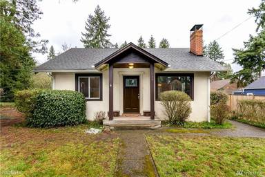 Main picture of 2544 NE 143rd St